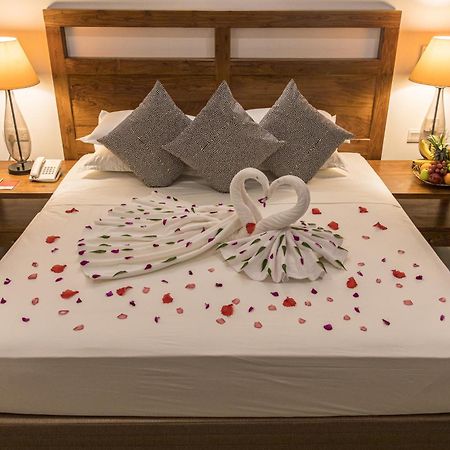Hotel Earls Rajarata Anuradhápura Pokoj fotografie