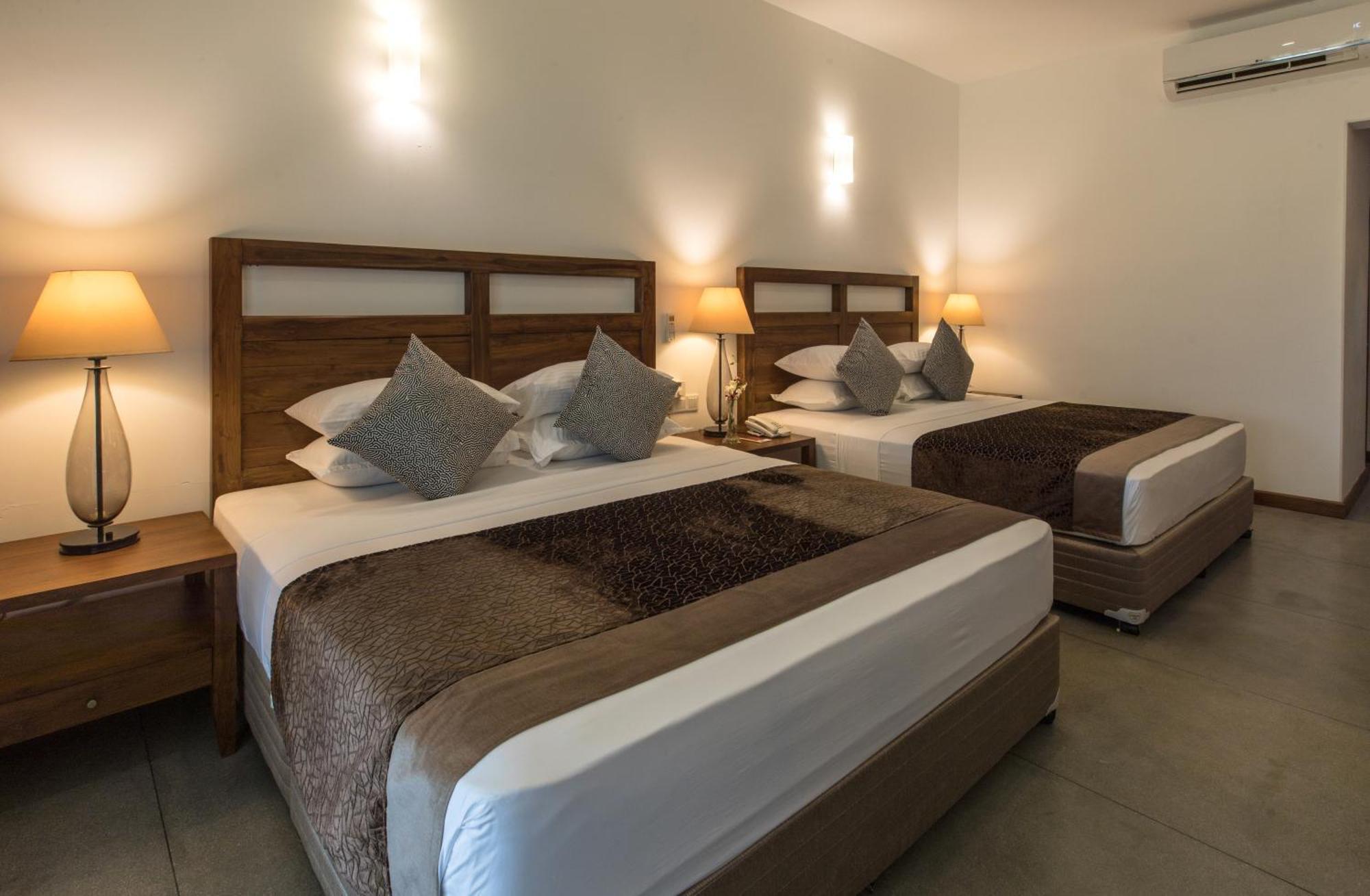 Hotel Earls Rajarata Anuradhápura Pokoj fotografie